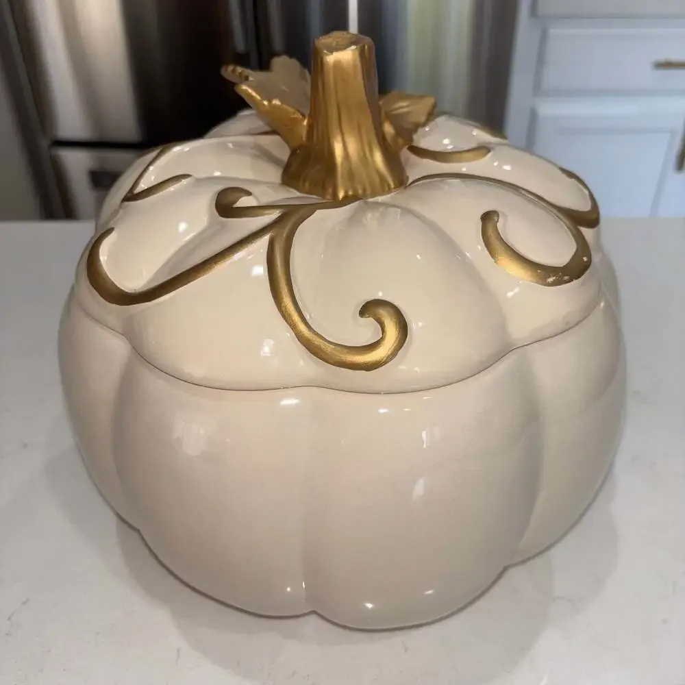 Cheryl’s Cookies Glazed Ceramic White/Gold Pumpkin Cookie Jar/Canister Sealing L